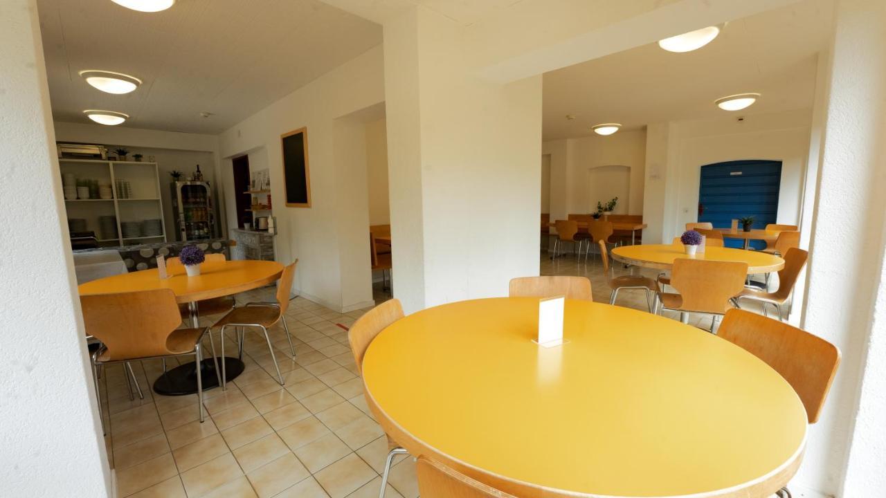 Delemont Youth Hostel Экстерьер фото