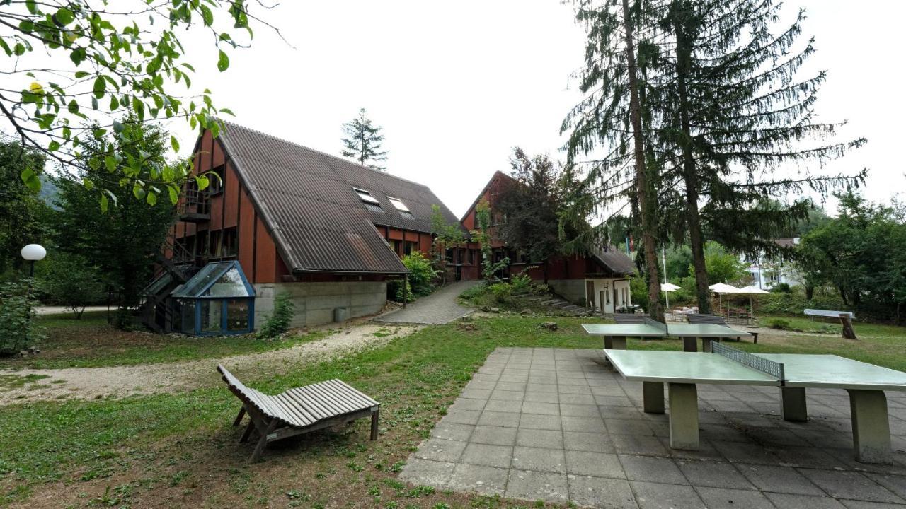 Delemont Youth Hostel Экстерьер фото