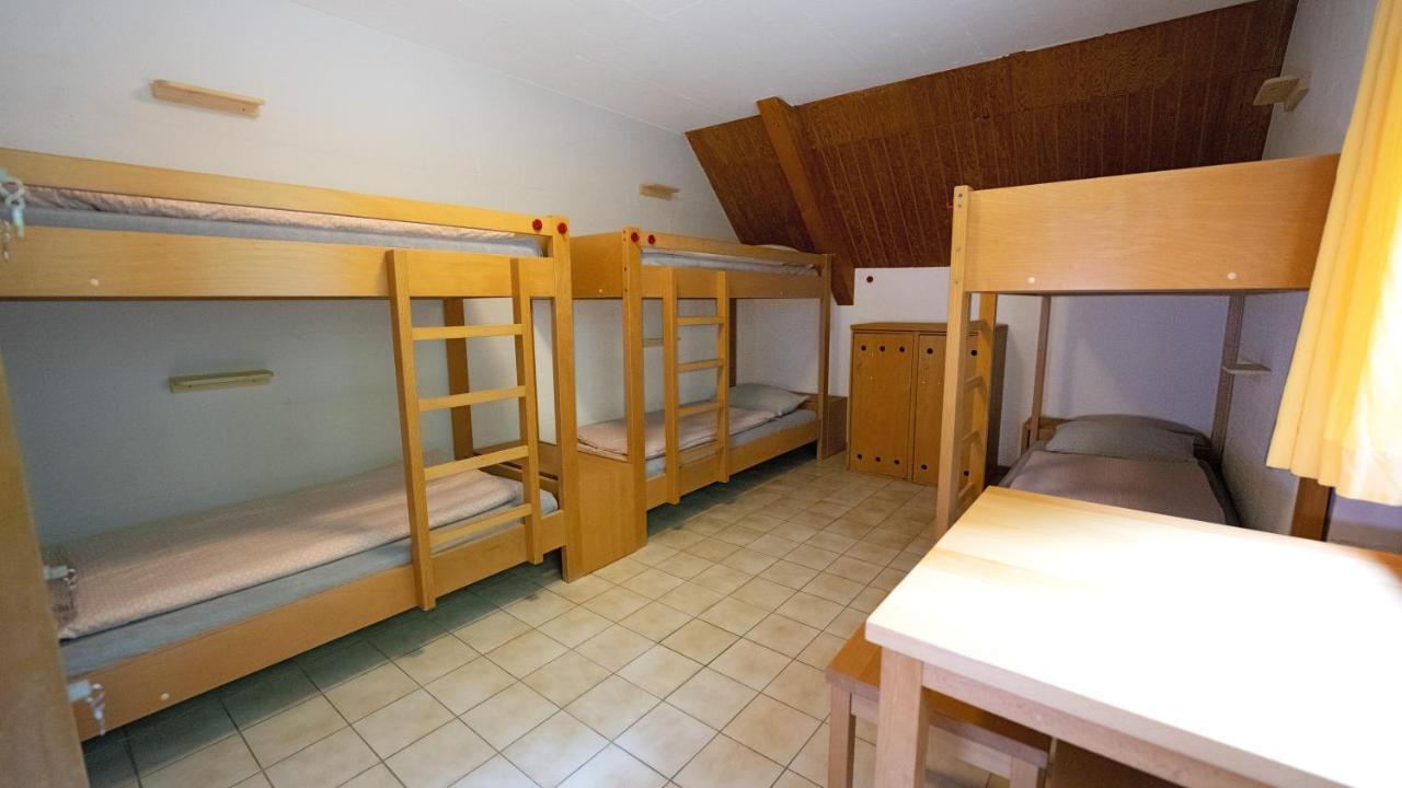 Delemont Youth Hostel Экстерьер фото
